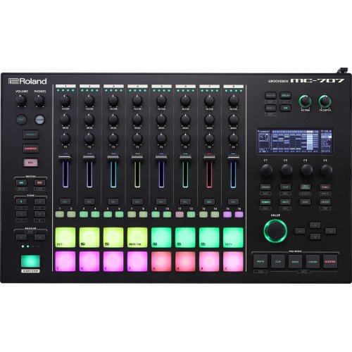 Roland MC-707 Groovebox - 8-Channel
